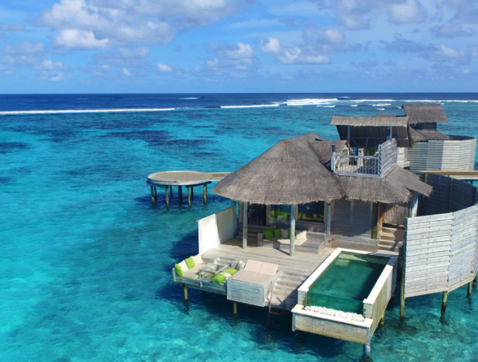 LAAMU WATER VILLA WITH POOL