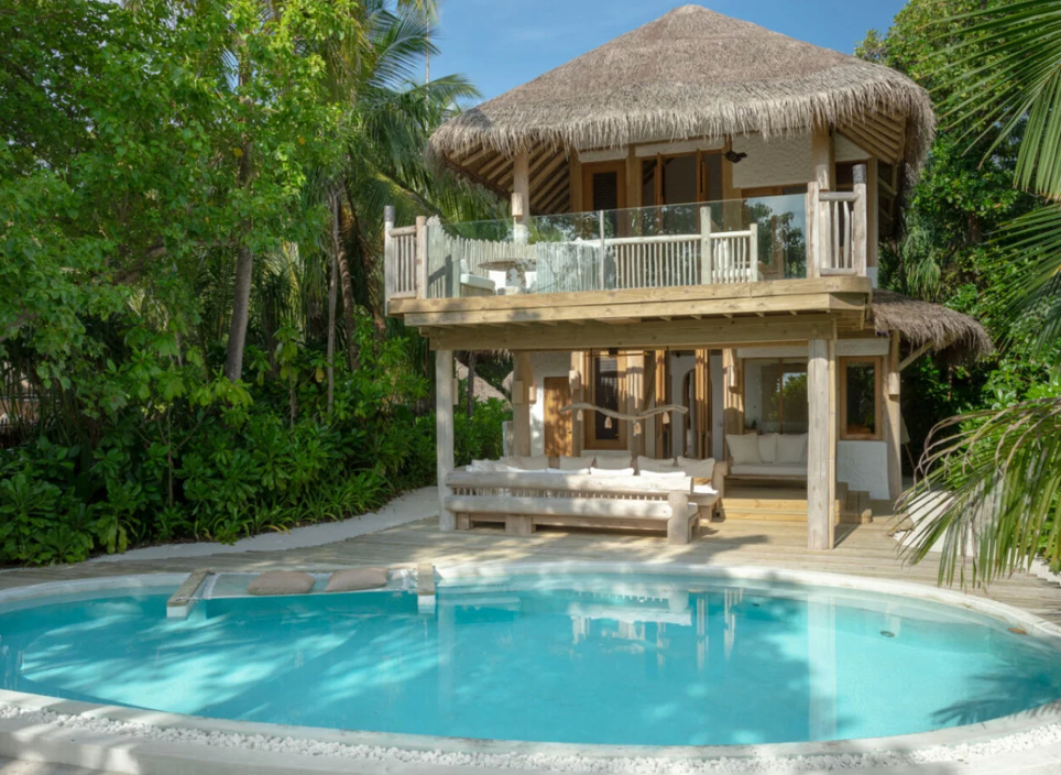 2 BEDROOM CRUSOE RESIDENCE WITH POOL